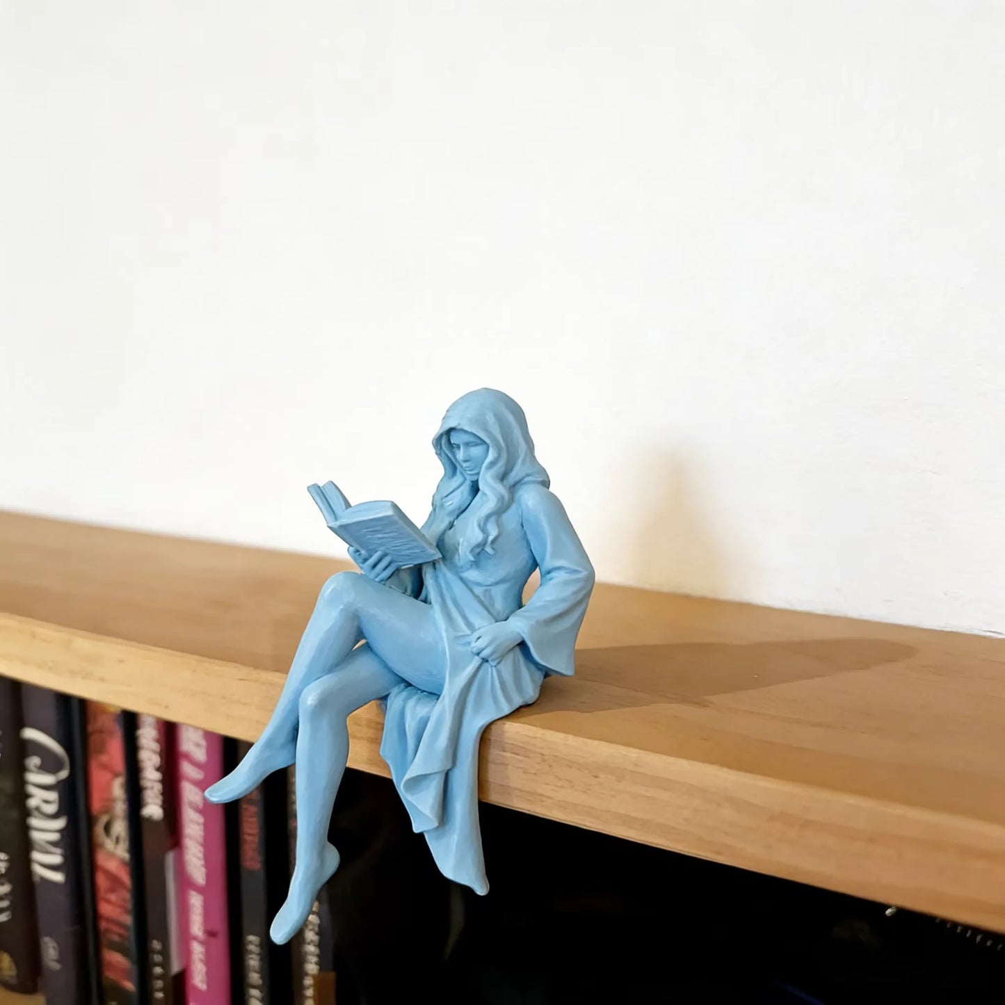 Elegant Bookshelf Decor for Women, Romantic Home Decor -Charming Figurine for Study Desk, Shelf, Perfect Gift for Her