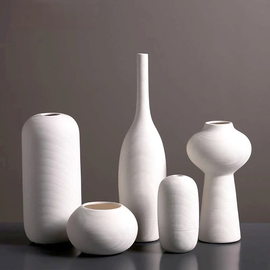 White Ceramic Vases Minimalist Home Decor NoVasi Decorativi in Ceramica Bianca – Design Minimal Nordico per Casa e Arredo Modernordic Modern Room Kitchen Living Rome Shelf Decorations Crafts Ornaments