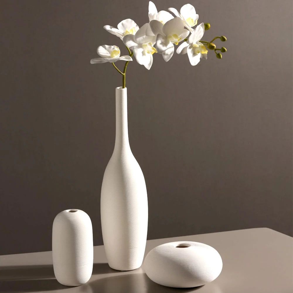White Ceramic Vases Minimalist Home Decor NoVasi Decorativi in Ceramica Bianca – Design Minimal Nordico per Casa e Arredo Modernordic Modern Room Kitchen Living Rome Shelf Decorations Crafts Ornaments