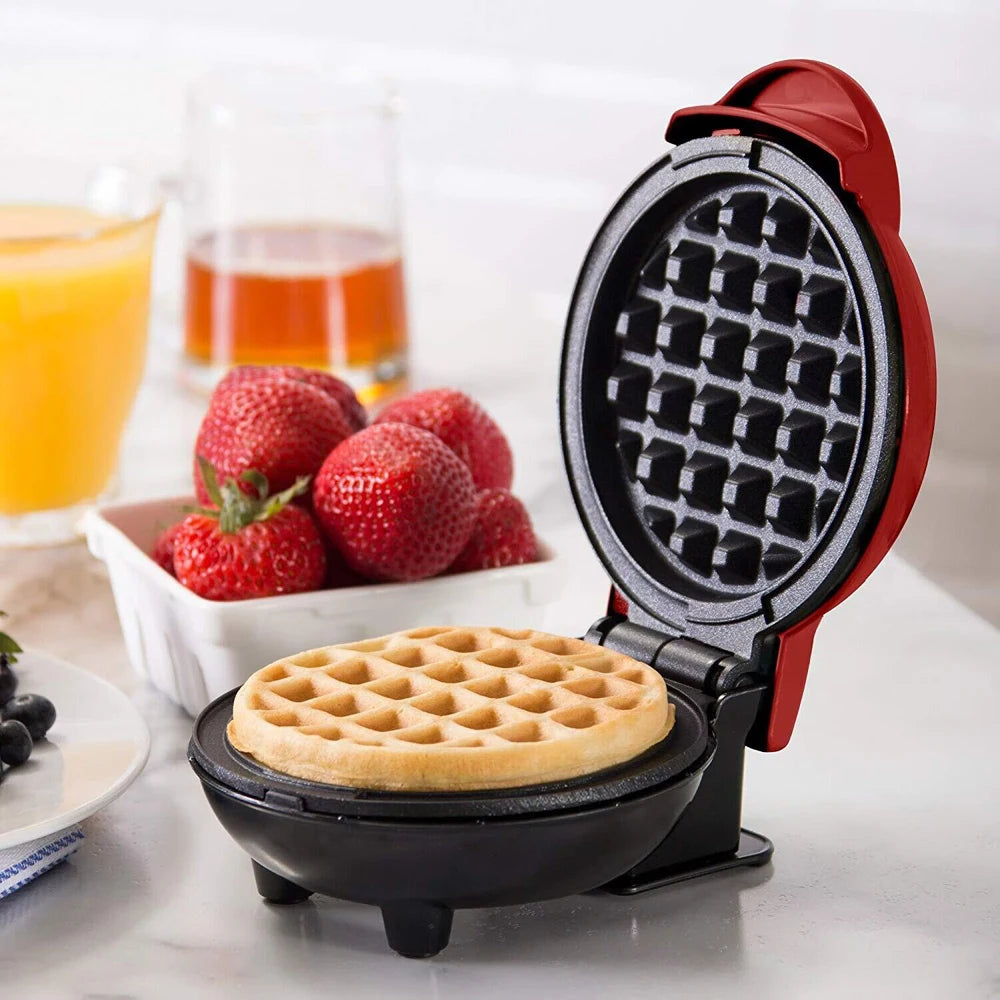 🧇 Trasforma ogni colazione in una festa con la Mini Waffle Maker "Love Heart"! ❤️